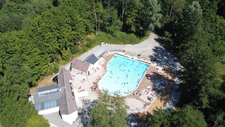Piscine à Le Nouvion en Thierache