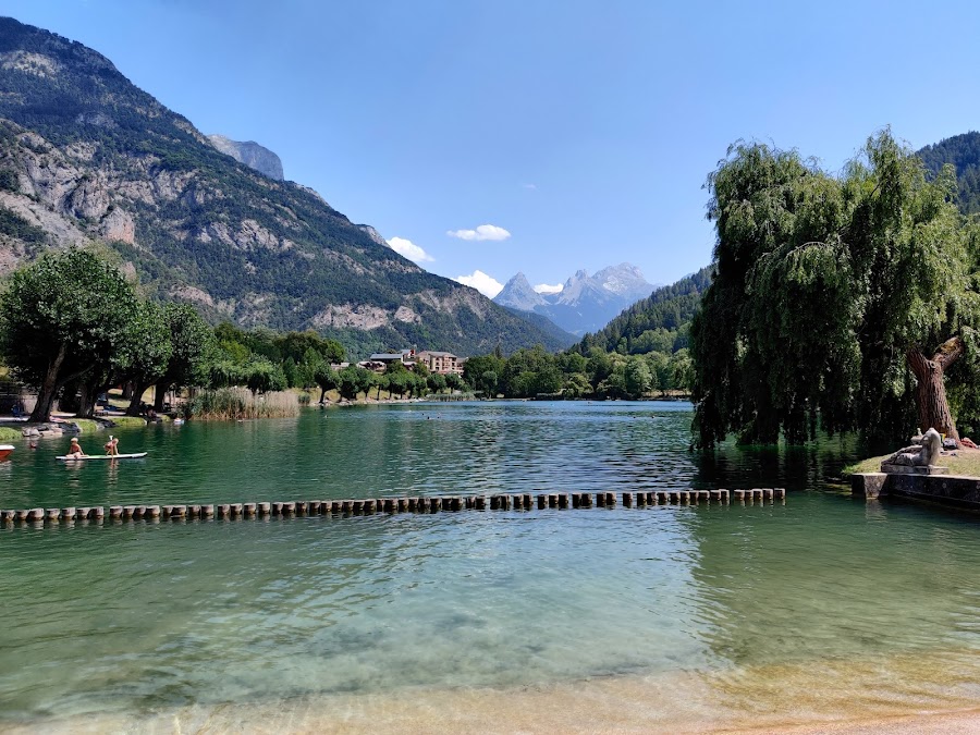 piscine en lac naturel