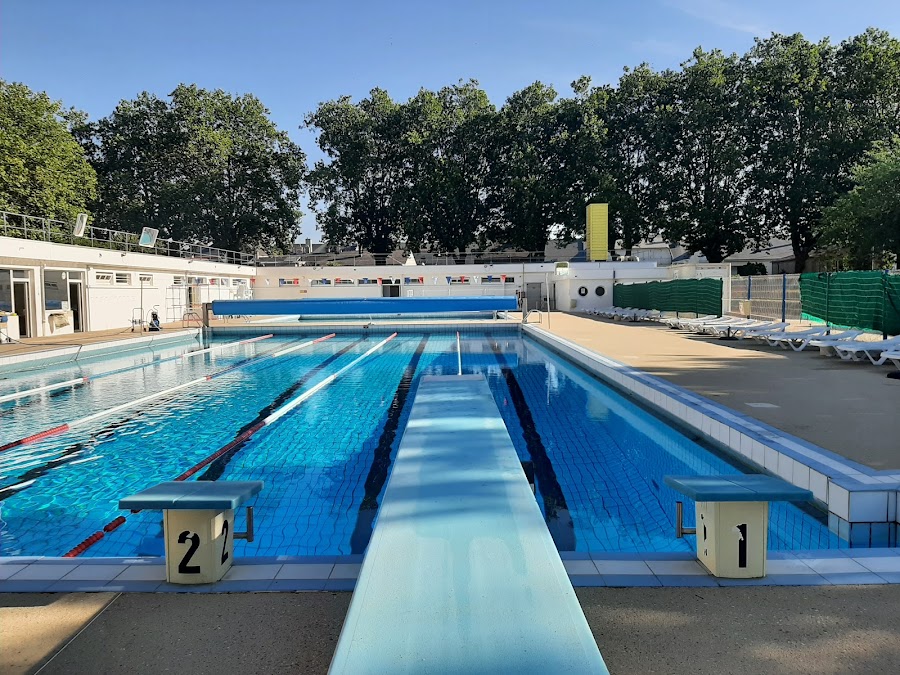 Piscine de Plein Air de la Charbonnière