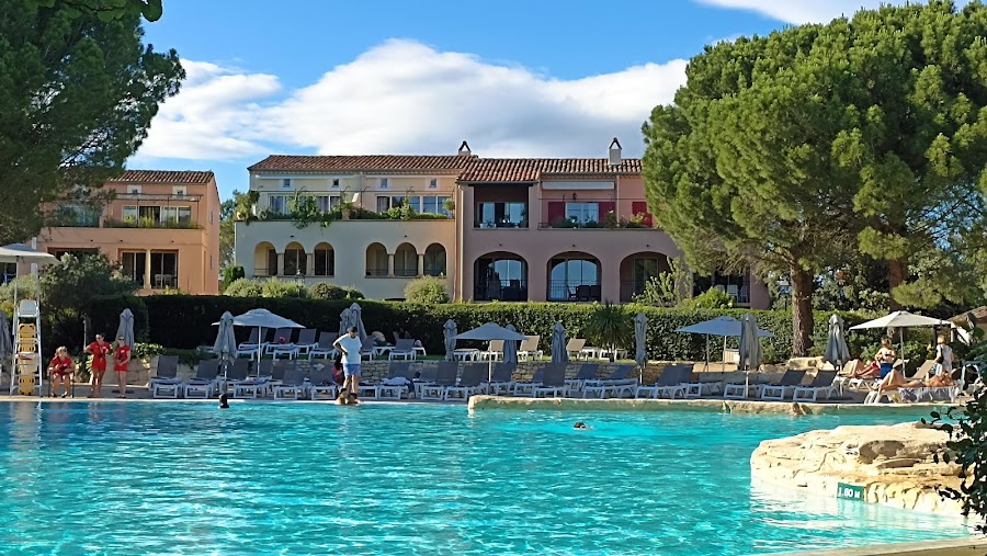 Piscine des Rochers