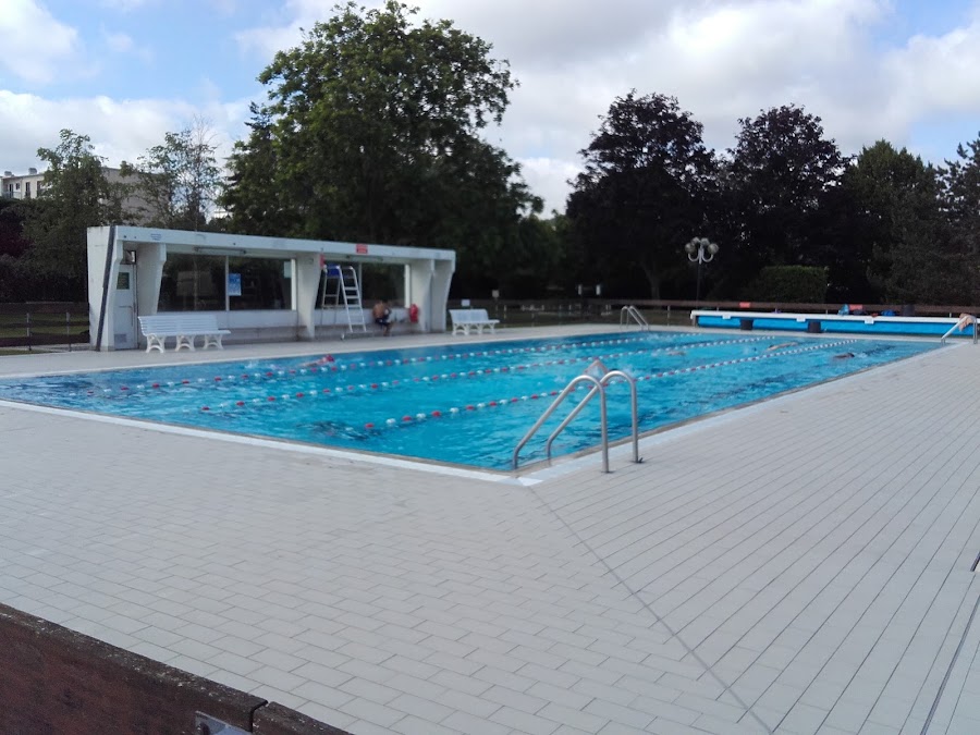 Piscine des Closeaux
