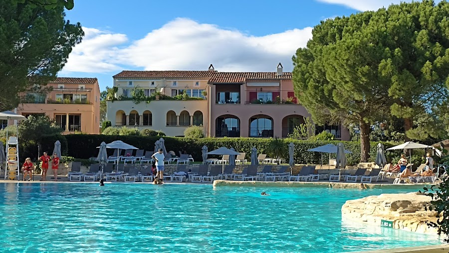 Piscine des Rochers