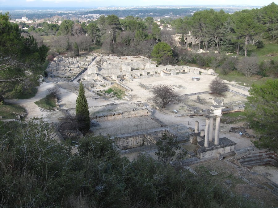 Bassin monumental romain